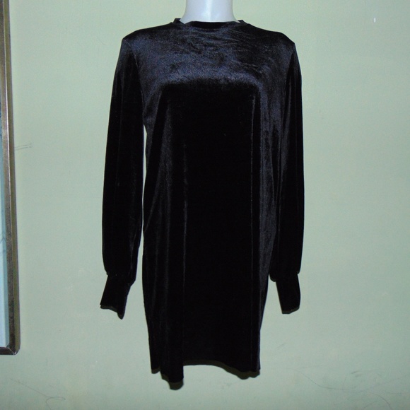 Black Zara Velour Long Sleeve Dress (8) - Picture 3 of 8